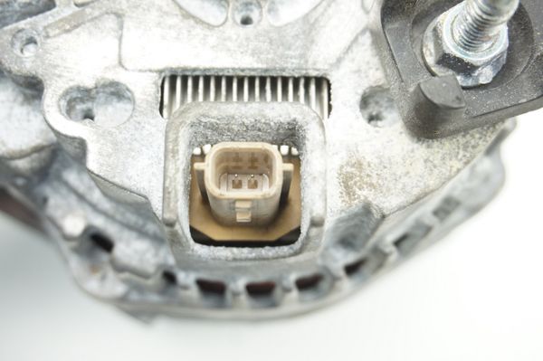 Alternator 231009096R 1,6 dci Renault Opel Trafic 3 Vivaro 2 