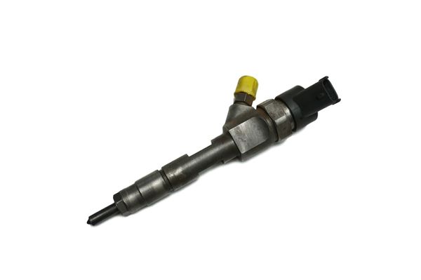 Wtryskiwacz 8200238528 0445110146 1,9 dci Trafic 2 Renault 