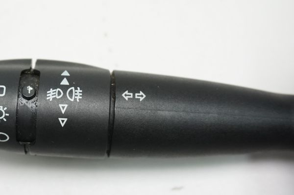 Przełącznik Świateł 96477523XT COM2000 Peugeot Citroen Xsara Picasso