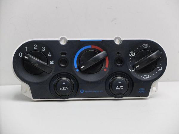 Panel Nawiewu Ford Fiesta MK V 2S6H19980BD