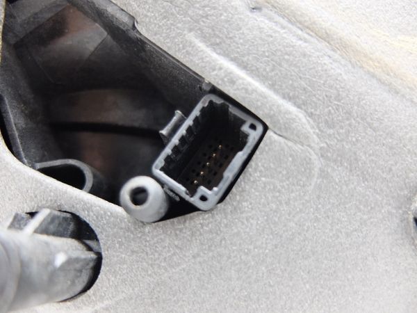 Lusterko Lewe Renault Clio III 8200802083 5pin