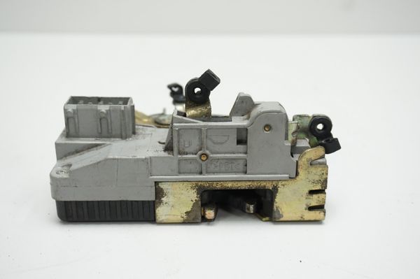 Zamek Drzwi Lewy Przód 9135H8 Peugeot 406 5D 9PIN 