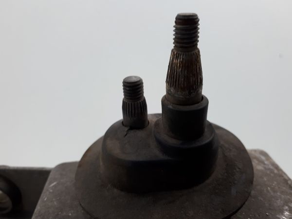 Mechanizm Wycieraczek Przód Renault Twingo 53557811 7701669838 Valeo