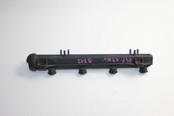 Listwa Wtryskowa 7701049881 1,2 16v  D4F Renault  Magneti Marelli 8200166875