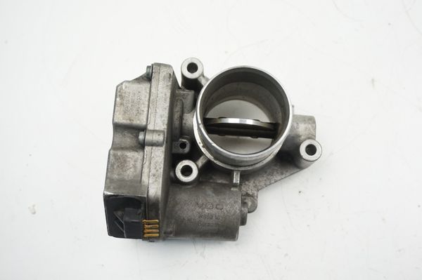 Przepustnica Powietrza 8200471660 1.9 DCI Renault Scenic 2 7701057074