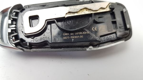 Kluczyk Keyless Ford DS7T-15K601-DC