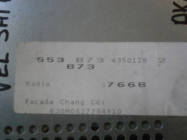 Radio CD Tuner List 8200057668  Renault Vel Satis 