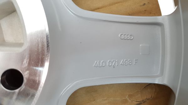 Felga Aluminiowa Audi Q7 7.5Jx18 5x130 ET53 4L0071498F Nowy Oryginał