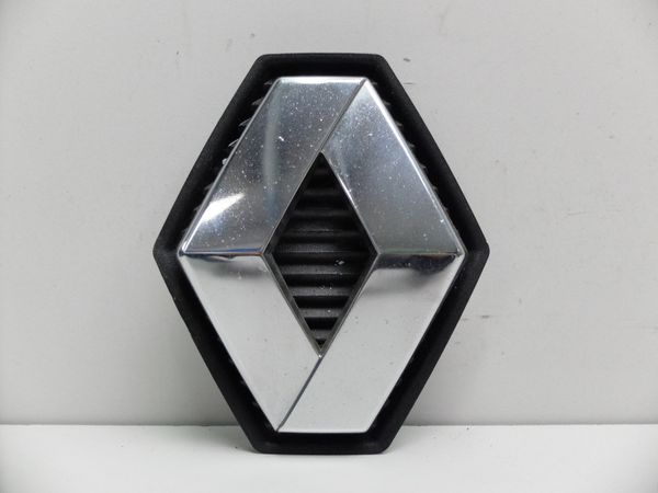 Emblemat Przód Renault Megane II 8200115115