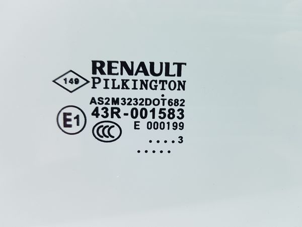 Szyba Drzwi Prawy Tył Renault Captur 823003033R AS2 2003r