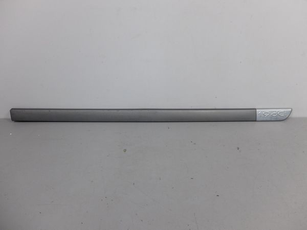 Listwa Drzwi Prawy Przód Megane II 3D 8200073476 Renault