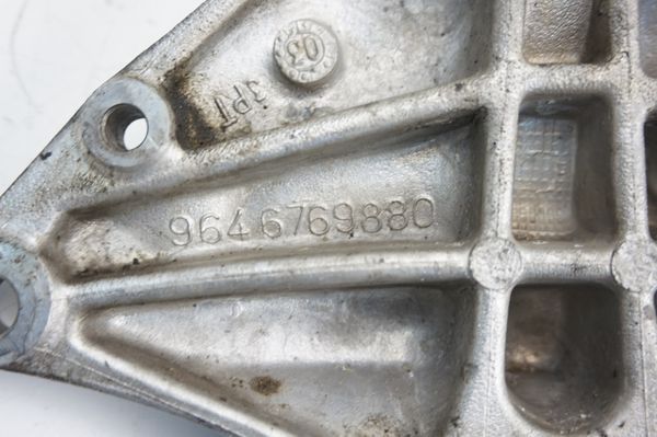 Podpora półosi  9646769880 1807W0 2.0 16v  Peugeot 307 1845