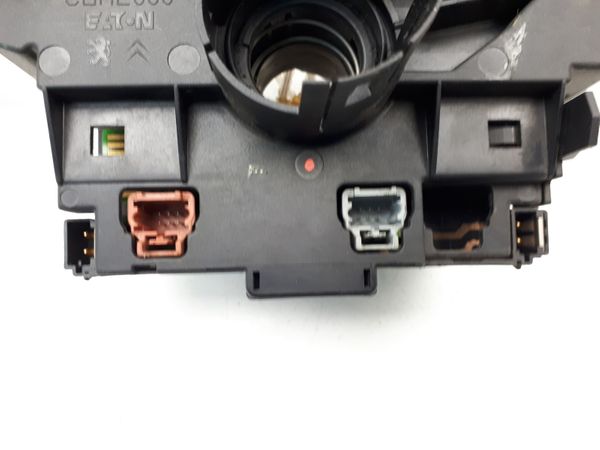 Przełącznik Zespolony Świateł Peugeot 206 96446867ZL 6239Q8 COM2000 EATON