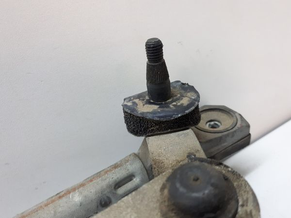 Mechanizm Wycieraczek Volvo V50 31253518 1397220585 0390241688 Bosch 1309