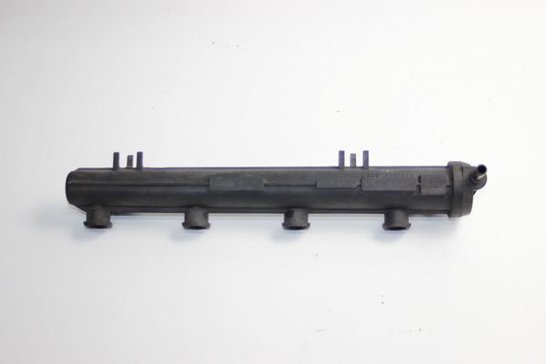 Listwa Wtryskowa 7701049881 1,2 16v  D4F Renault  Magneti Marelli 8200166875