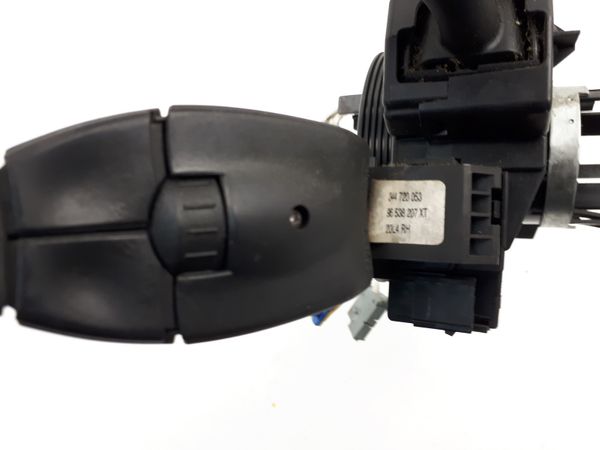 Przełącznik Zespolony Świateł Peugeot 307 96542577XT COM2000 Delphi