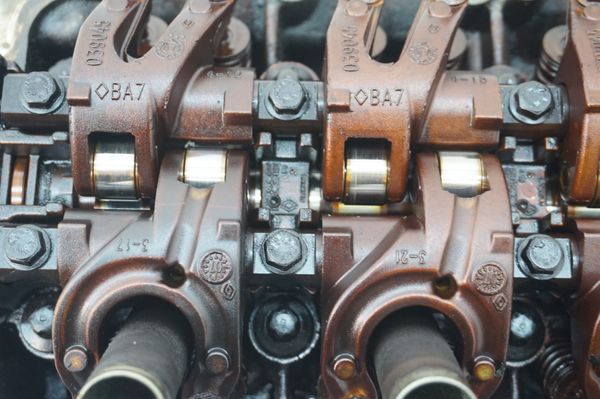 Głowica Silnika 7711497415 8200797330 1,2 16v Dacia Logan Sandero Renault  Clio 3 Modus 