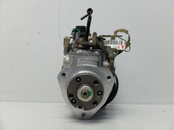 Pompa Wtryskowa 1,9 DW 8 Peugeot Partner R8448B371C