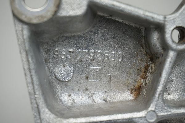 Łapa silnika 1807J2 9637792680 1,8 Xsara Picasso
