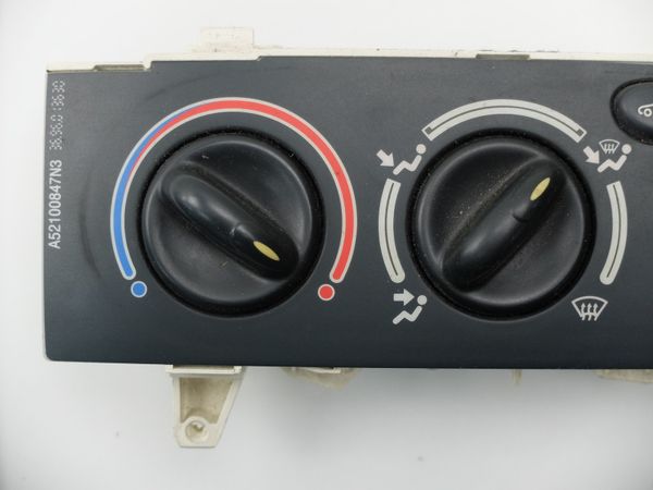 Panel Nawiewu Megane 655738N 7701209442 Renault Valeo 10786