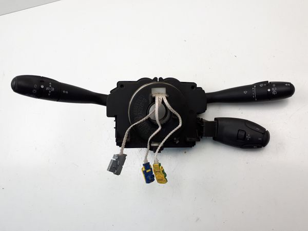 Przełącznik Zespolony Świateł Peugeot 307 96542577XT COM2000 Delphi