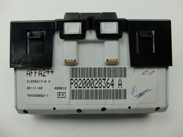 Wyświetlacz Radia Renault 8200028364 A Sagem