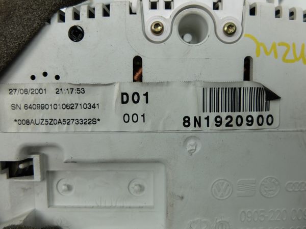 Licznik Obrotomierz Audi TT 8N1920900 02052209902
