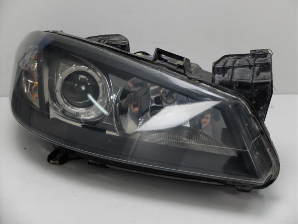 Reflektor Prawy Renault Laguna II Lift 8200354743