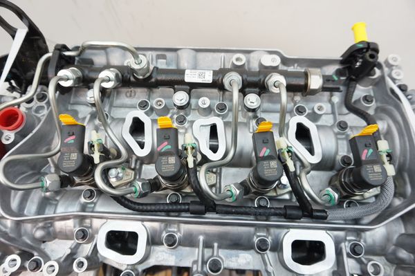 Silnik Nowy Oryginał 8201663398 M9T Renault Master 3 4 2.3 dci RWD Tylny Napęd