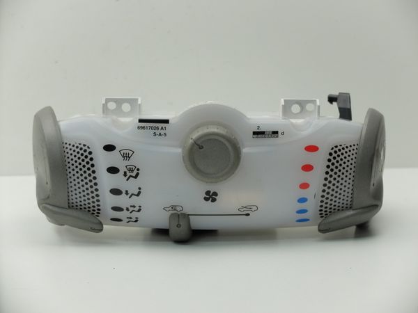 Panel Nawiewu C1 107 Aygo 55900-0H0040 6452P6 PSA Toyota Valeo