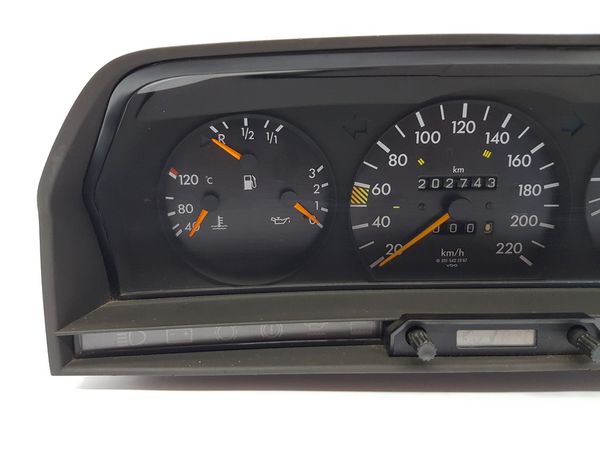 Licznik Mercedes 190 W201 2015439422 110008346480 17840