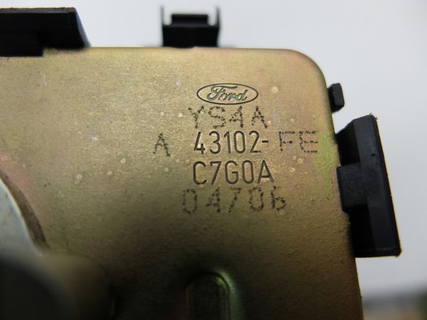 Stacyjka Zamek Klapy Ford Focus MK1 YS4A-43102-FE Q68BA