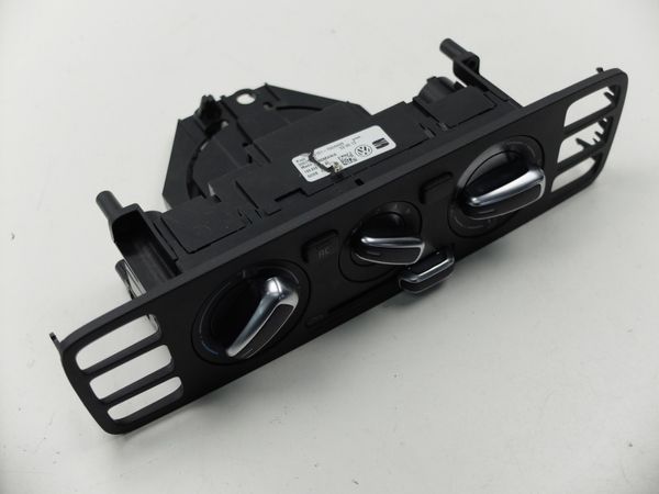 Panel Nawiewu Volkswagen UP 1S0820045AA Citigo Mii