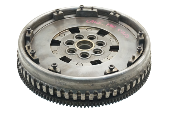 Koło Dwumasowe 8200143210 1,9 dci Renault Laguna 2 01-05 415020210 LUK
