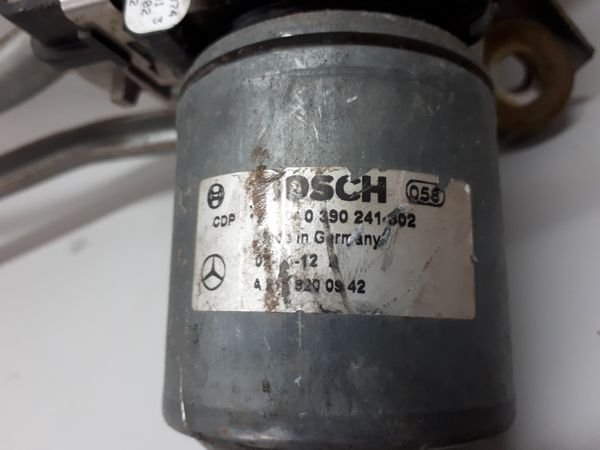 Mechanizm Wycieraczek Przód Mercedes-Benz W211 2118200142 A2118200942