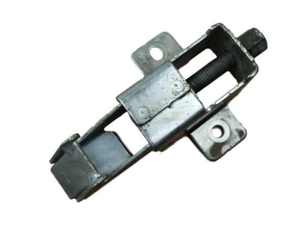 Mocowanie Koła Zapasowego Dacia Duster 572210001R