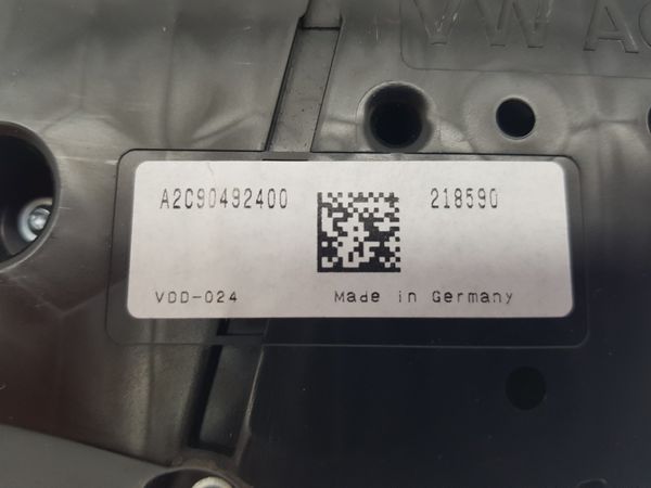Licznik Obrotomierz Nowy Oryginał Audi A3 8V 8V0920860H 24816
