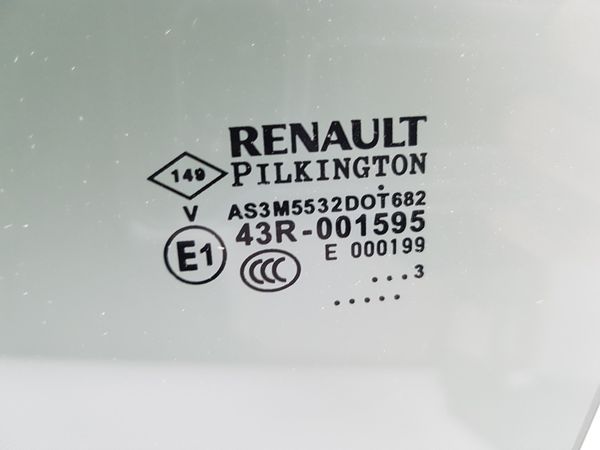 Szyba Drzwi Lewy Tył Renault Captur 823017588R AS3 2003r