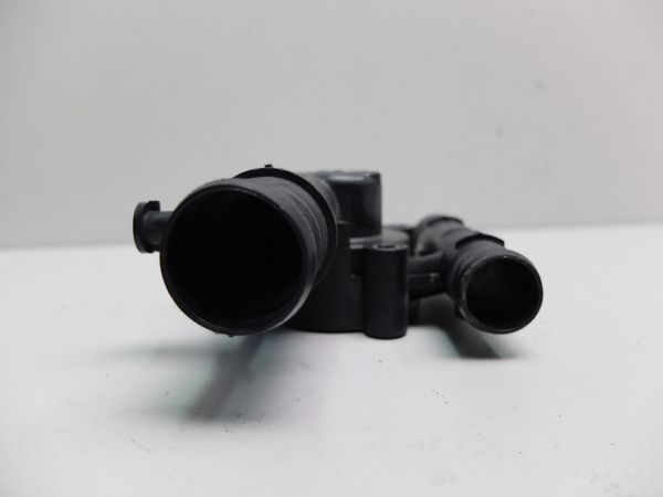 Obudowa Termostatu 1,9 DCI 8200641307 Renault Scenic II