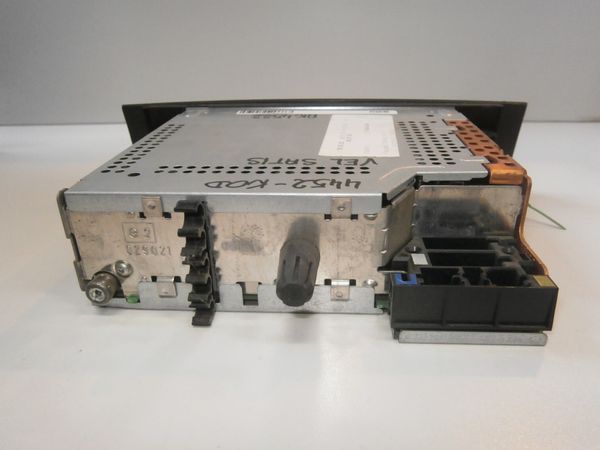 Radio CD Tuner List 8200057668  Renault Vel Satis 
