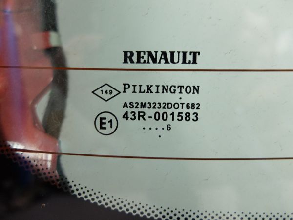 Szyba Klapy Bagażnika Renault Clio III 3 HB