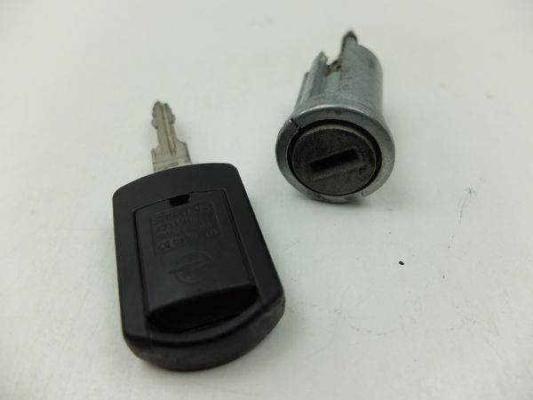 Wkład Stacyjki Opel Corsa C 13107754 5WK48668