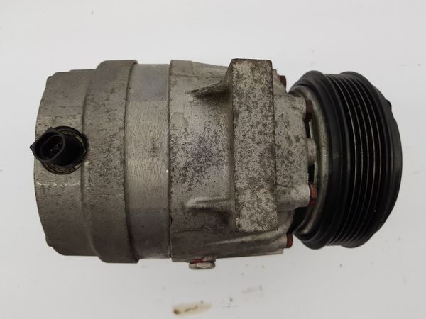 Kompresor Klimatyzacji Renault 8200021822 1135320 5320 Delphi