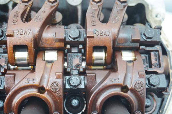 Głowica Silnika 7711497415 8200797330 1,2 16v Dacia Logan Sandero Renault  Clio 3 Modus 