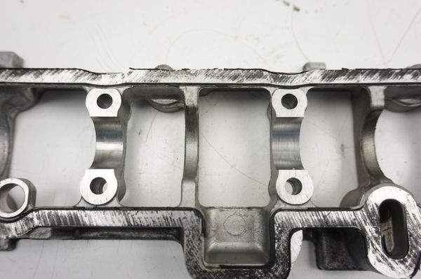 Pokrywa Wałka rozrządu 1.6 e-HDI HDI 8v Ctroen Peugeot Ford  