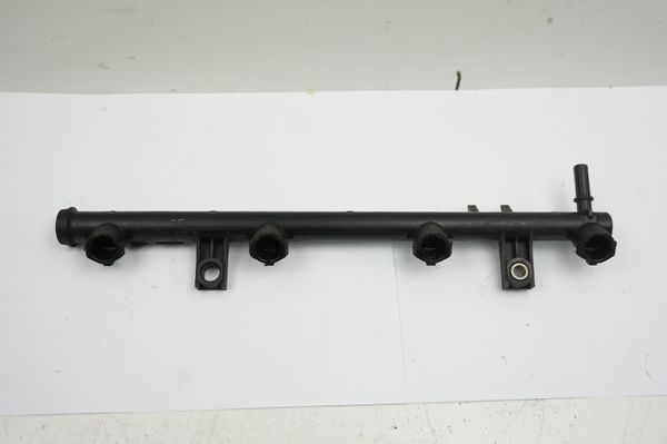 Listwa Wtryskowa 8200053030 2,0 16v turbo Espace 4 Renault