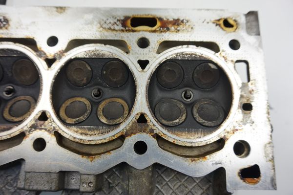 Głowica Silnika 9656249480 0200FZ 1.4 16v KFU Peugeot Citroen