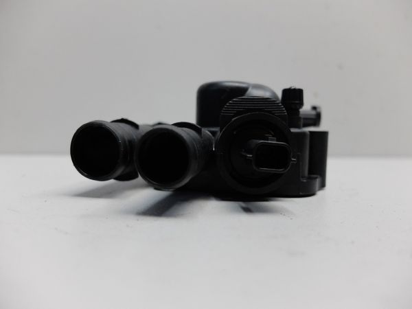 Obudowa Termostatu 1,9 DCI 8200641307 Renault Scenic II