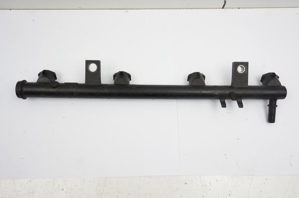 Listwa Wtryskowa 8200053030 2,0 16v turbo Espace 4 Renault