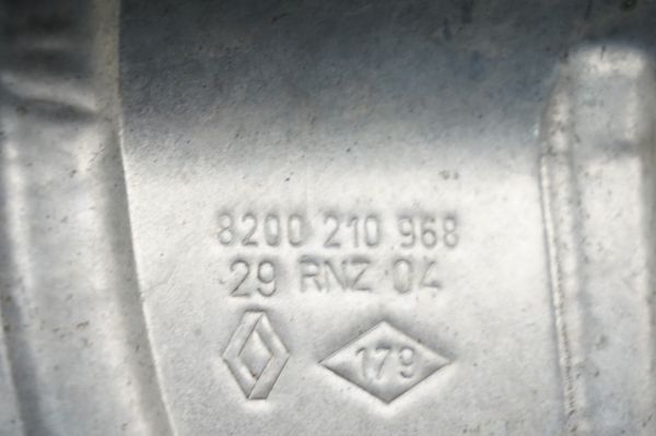 Osłona Kolektora 8200210968 Renault 1.8 2.0 16v 